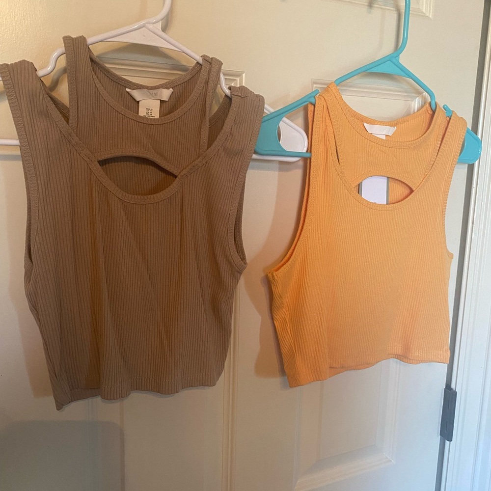 Cropped tank tops